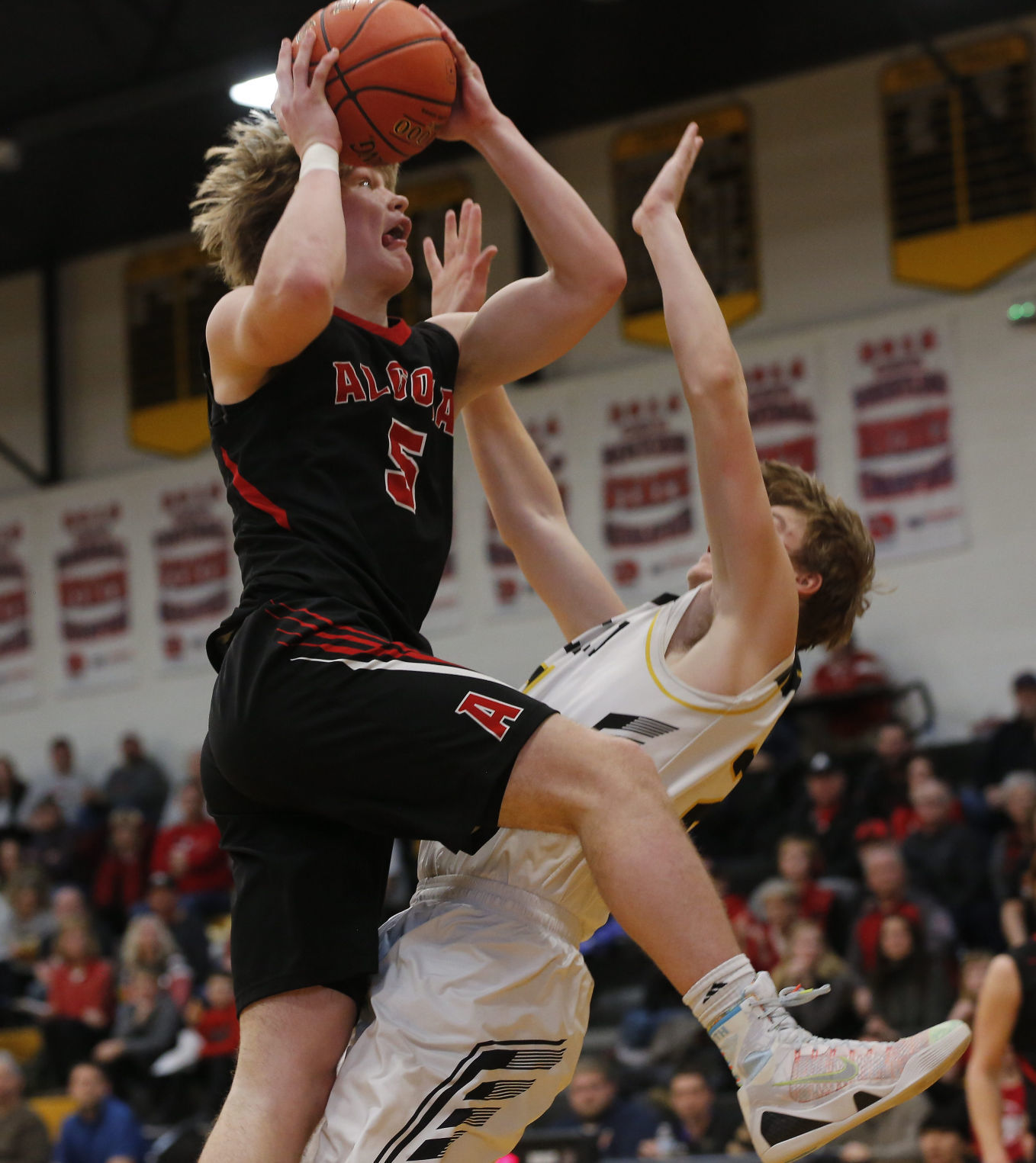 BBBall Clear Lake vs. Algona 14